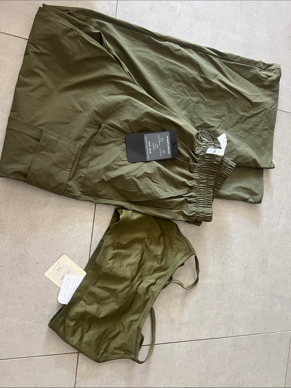Fabletics Olive Green women’s medium Cargo pants - Large matching bra